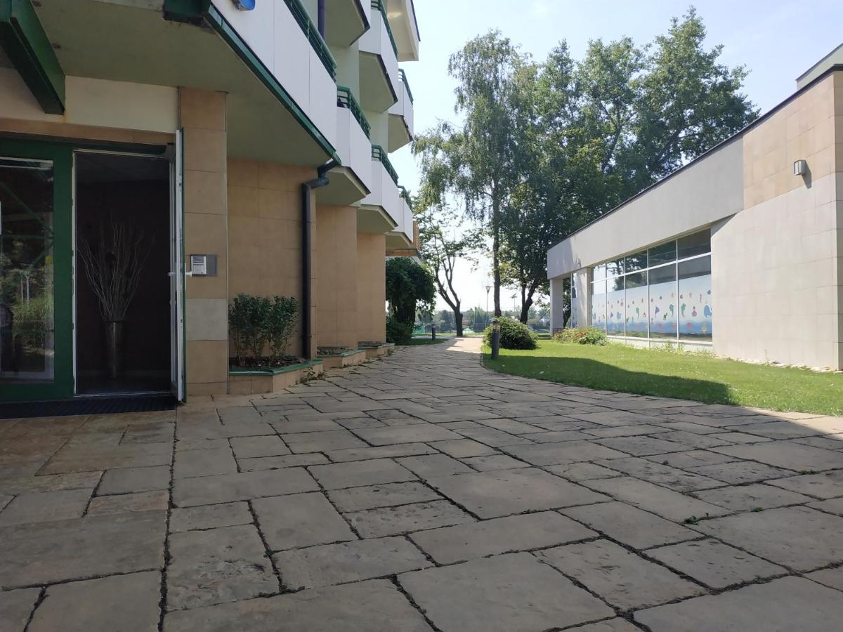 Apartmany Puerto Сенець Екстер'єр фото