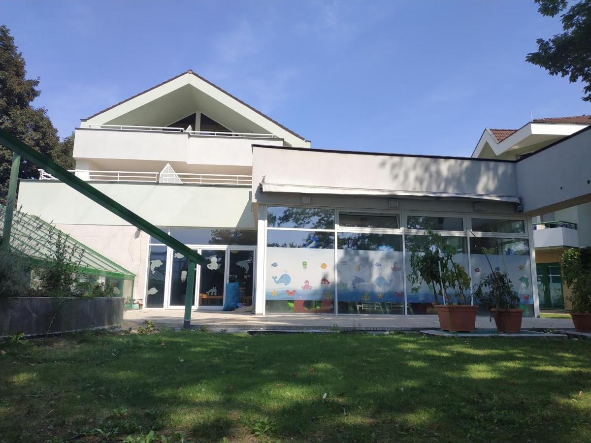 Apartmany Puerto Сенець Екстер'єр фото